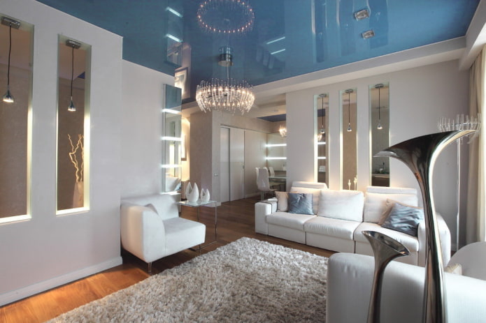 soffitto blu abbinato a pareti bianche