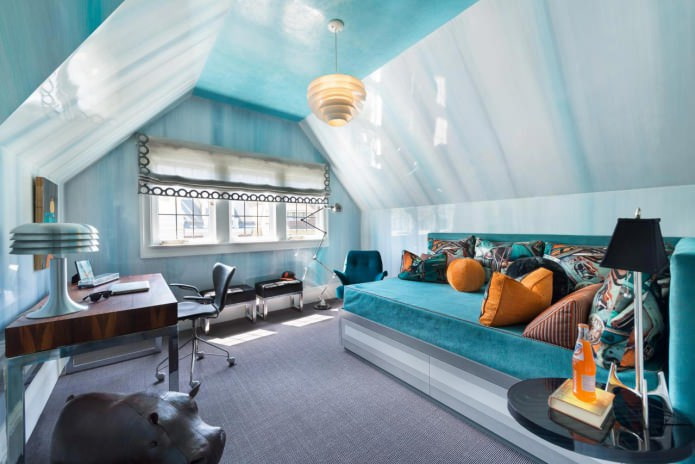tende per un soffitto blu
