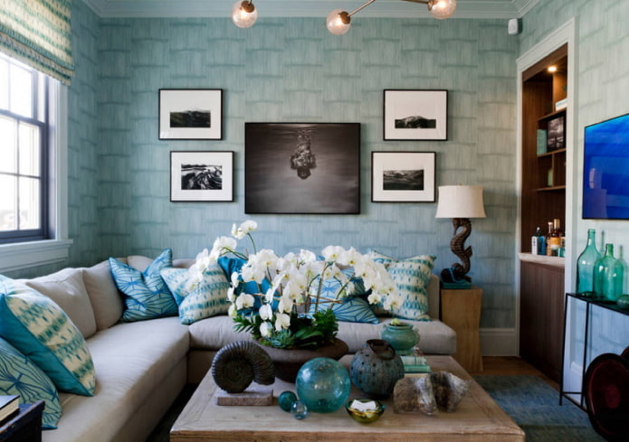 Colore blu nel design del soggiorno