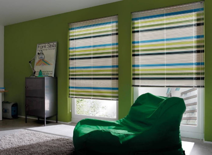 stecche multicolori all'interno