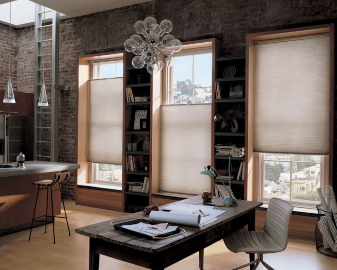 tende plissettate beige all'interno