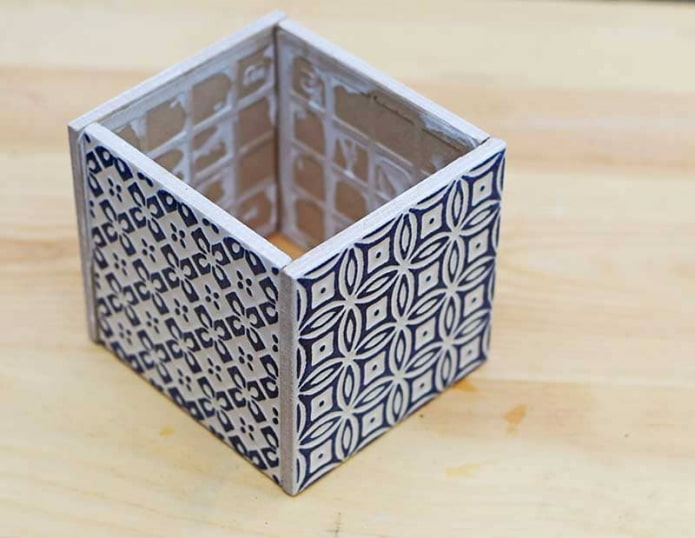 Cubo di ceramica