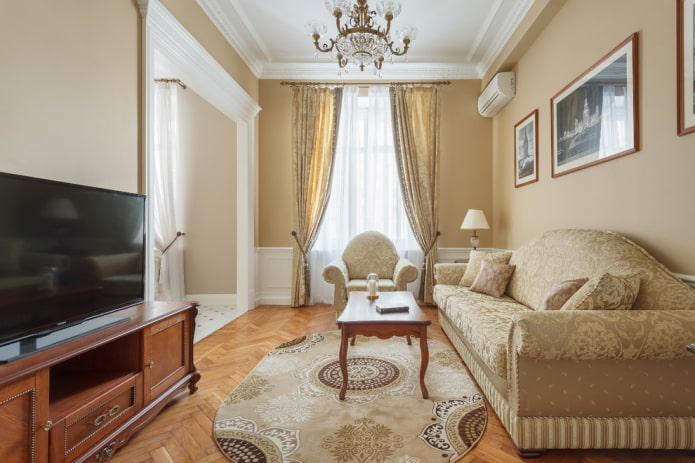 interno di un soggiorno beige in stile classico
