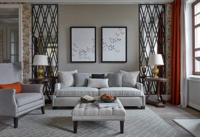 interno di un soggiorno grigio in stile neoclassico
