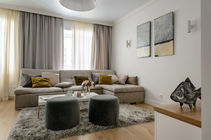 interno del soggiorno nei toni del grigio-beige