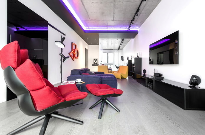 Interno dell'ingresso con accenti luminosi