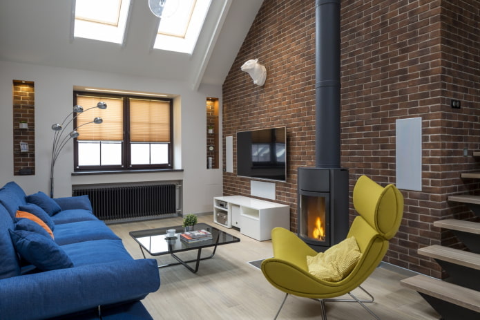Loft nel soggiorno di una casa di campagna