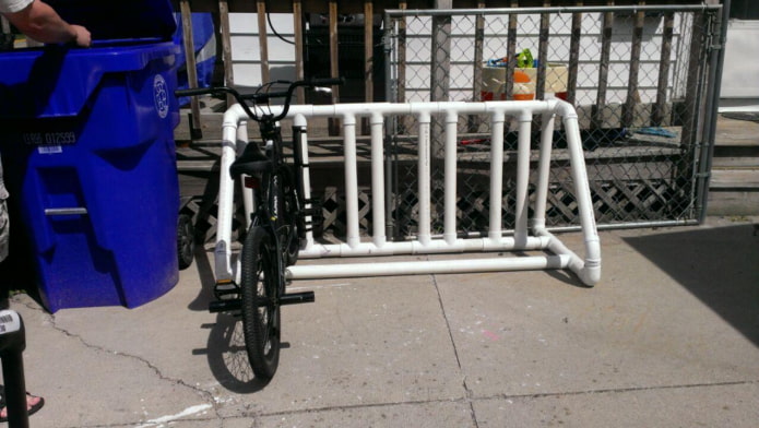parcheggio biciclette