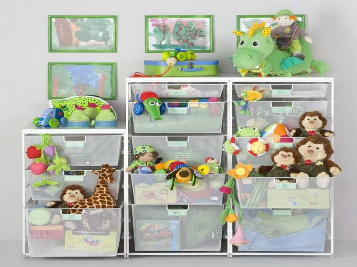 organizzatori per riporre i giocattoli nella cameretta dei bambini