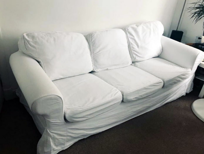 Divano senza cuscini