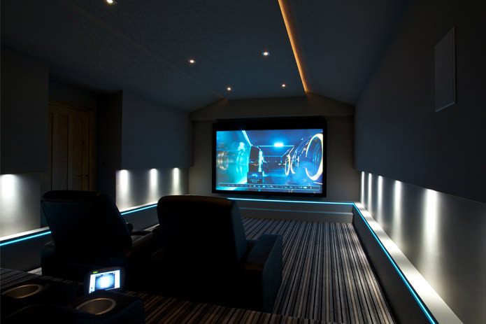 Controllo home theater