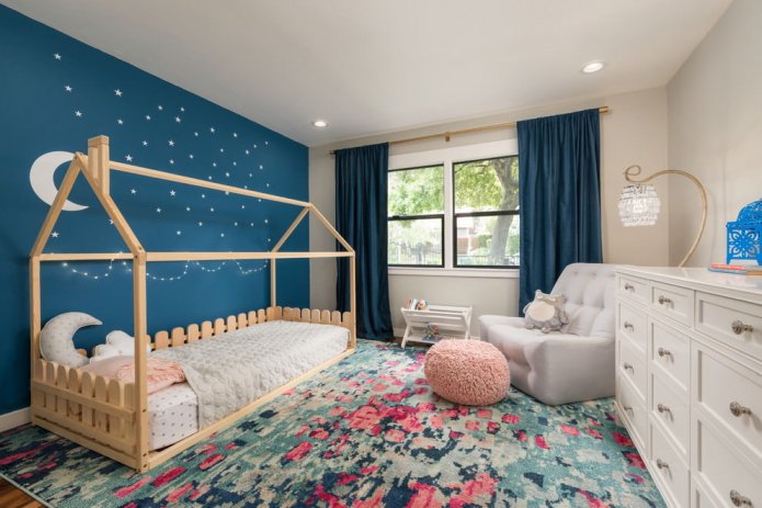 design elegante per la camera da letto di una bambina