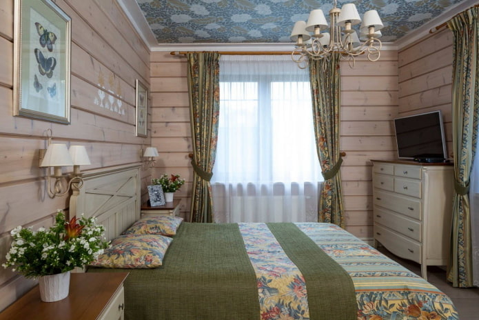 casa in tronchi in stile provenzale