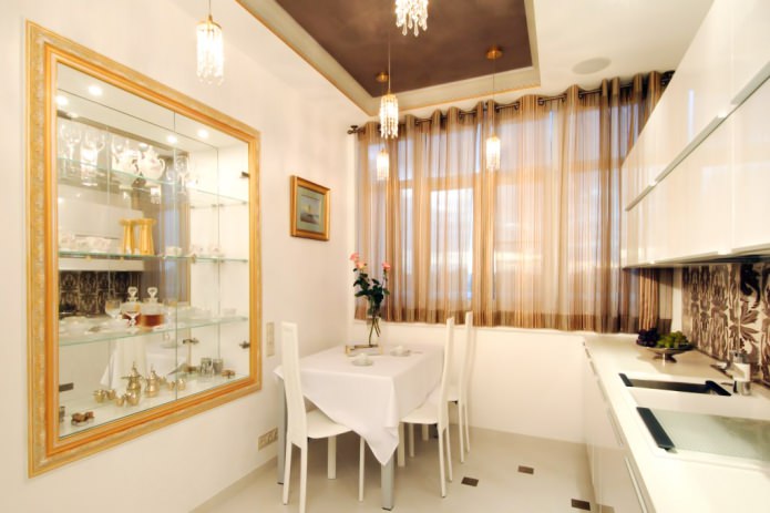 tulle corto all'interno