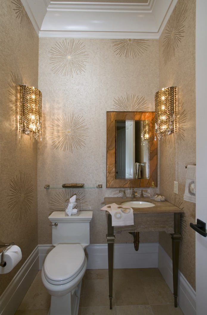 applique sulle pareti del bagno