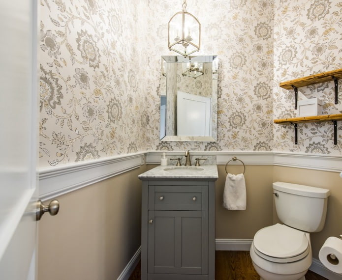 Interno del bagno in stile provenzale