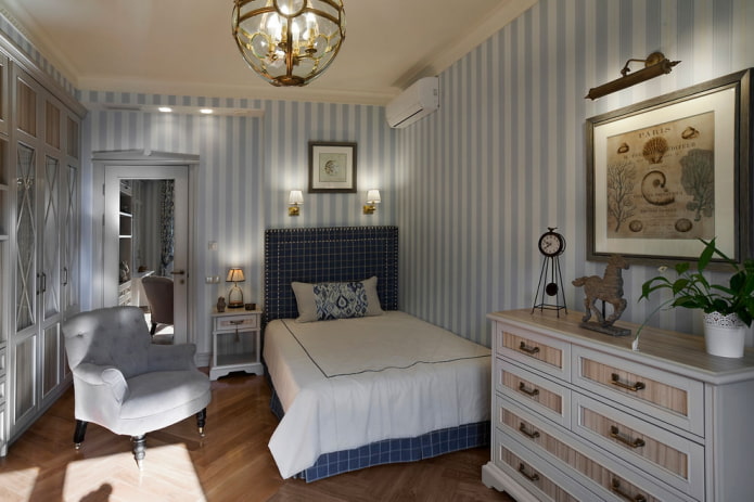 interno a strisce bianche e blu