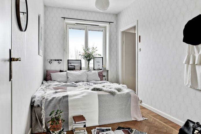 Disposizione dei mobili in una camera da letto piccola
