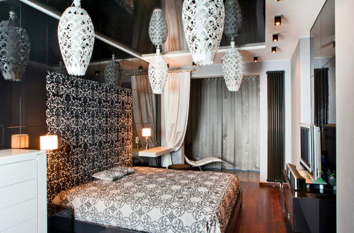 Interno della camera da letto in bianco e nero