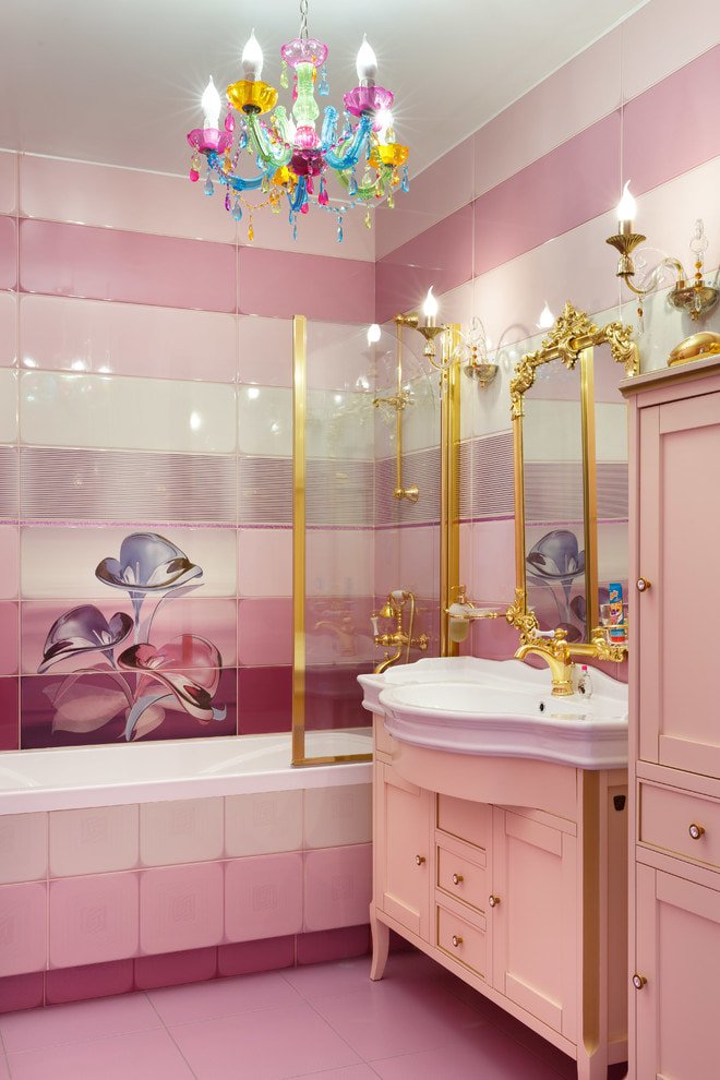 piastrelle bianche e rosa