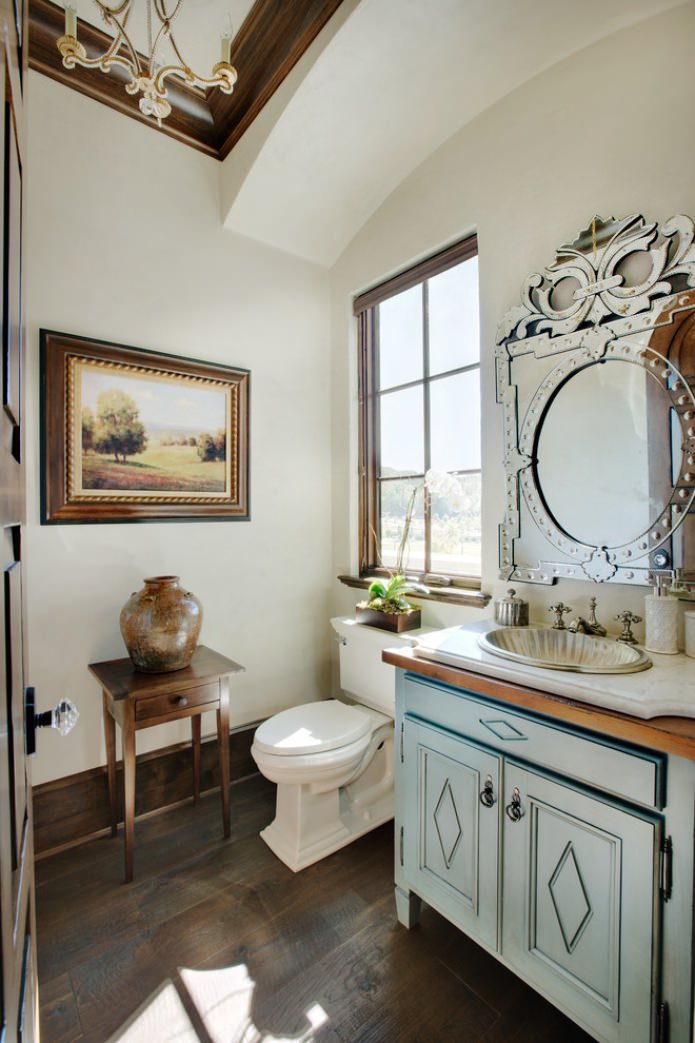 Interno del bagno in stile italiano