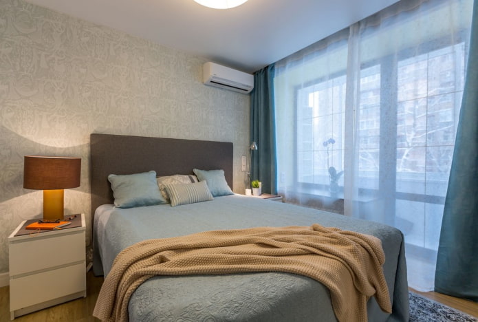 Camera da letto con balcone