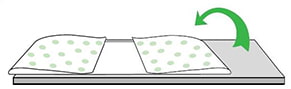 applicazione della colla alla carta da parati