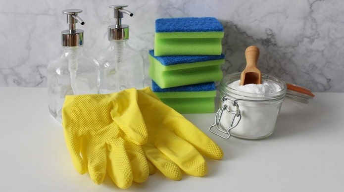 Accessori per la pulizia del bagno