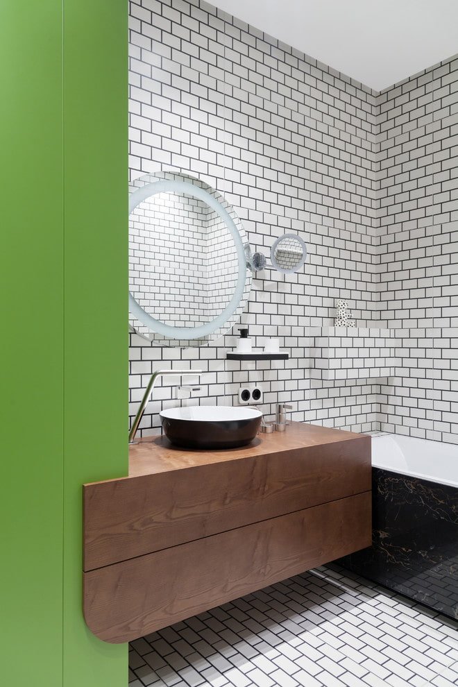 stucco nero per piastrelle bianche