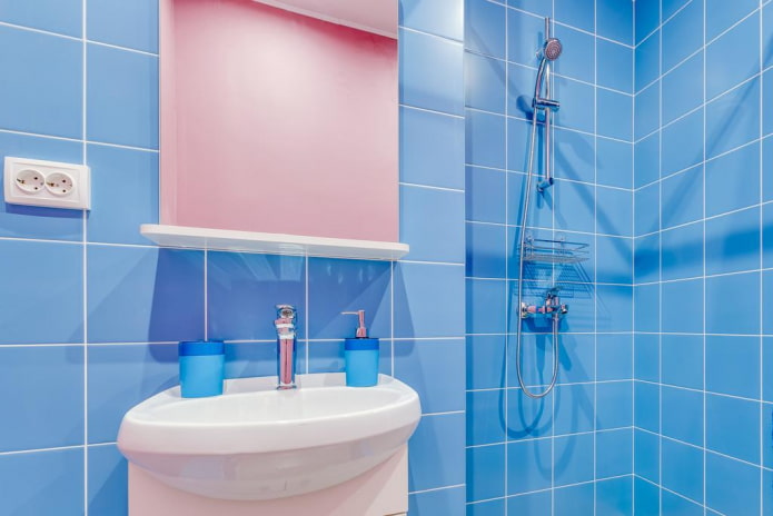 stucco per piastrelle blu