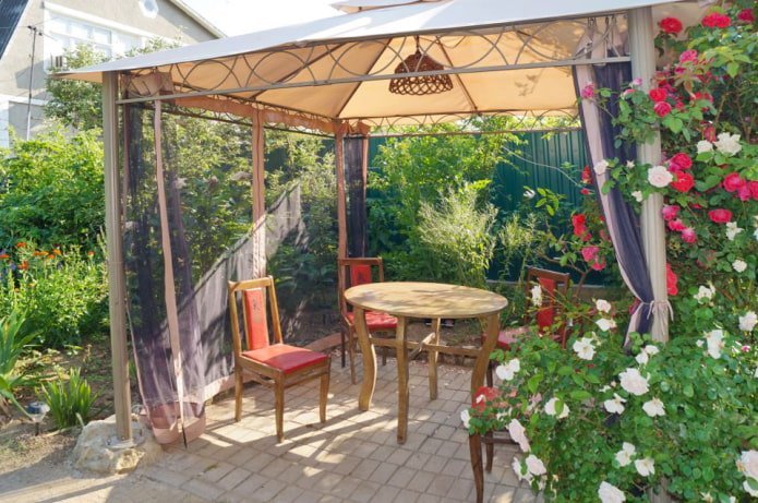 Tenda in metallo