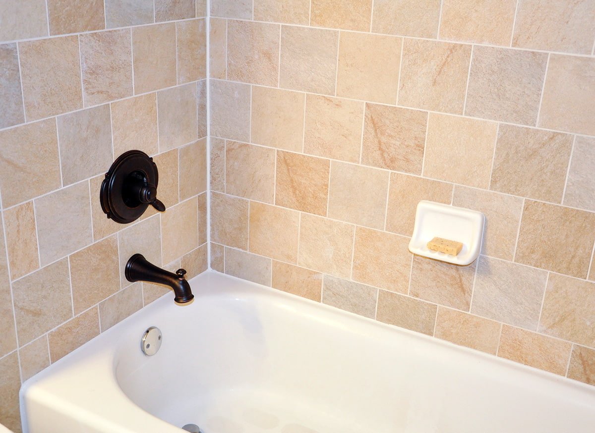 Come sigillare il giunto tra la vasca da bagno e il muro? 8 opzioni popolari