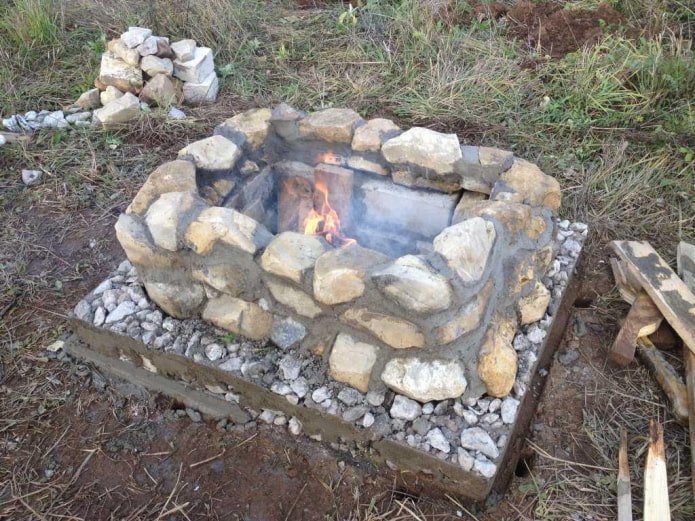 barbecue in pietra