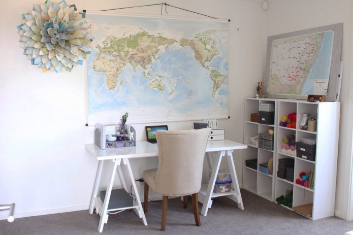 mappa del mondo nell'interno dell'ufficio