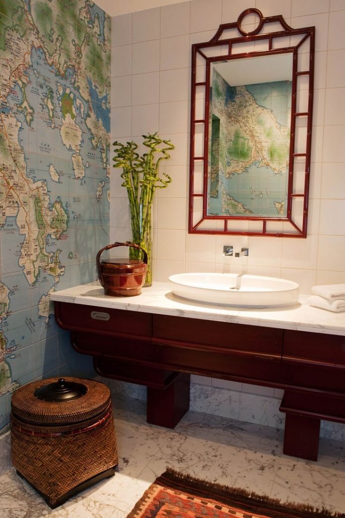mappa all'interno del bagno