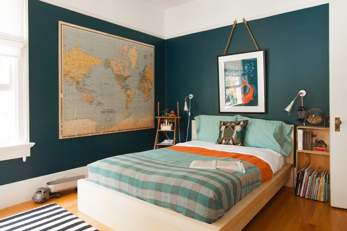 mappa del mondo all'interno della camera da letto