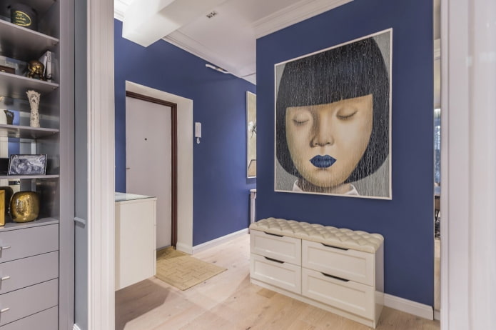 quadro incorniciato nell'interno del corridoio