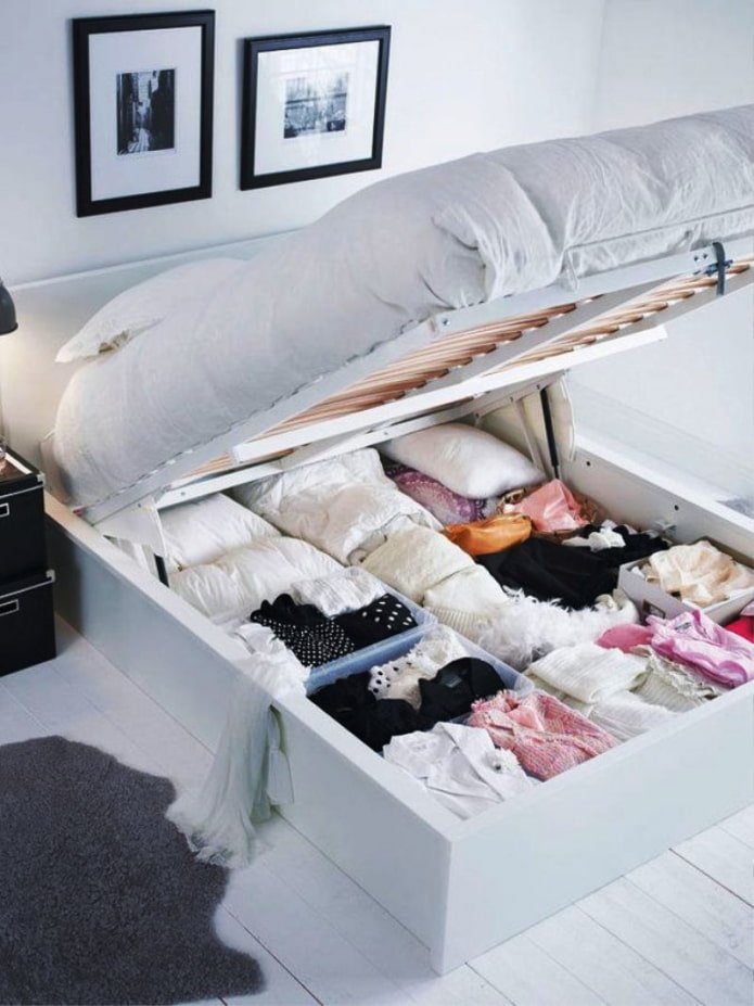 cose dentro il letto
