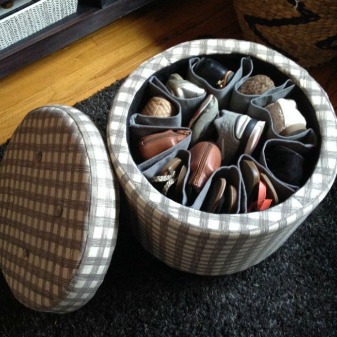 pouf con scarpe