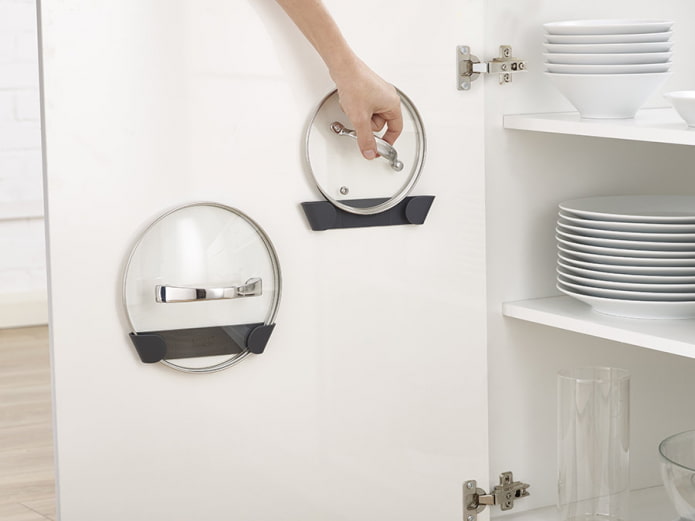 Supporti per coperchi acquistabili in negozio