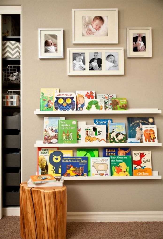 Scaffali aperti per i libri