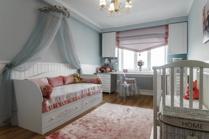 design della camera da letto per due ragazze di età diverse 
