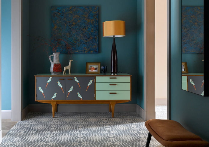 design di una cassettiera all'interno del corridoio
