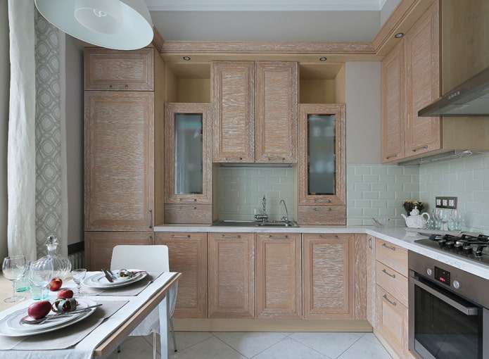design della cucina nei toni del marrone