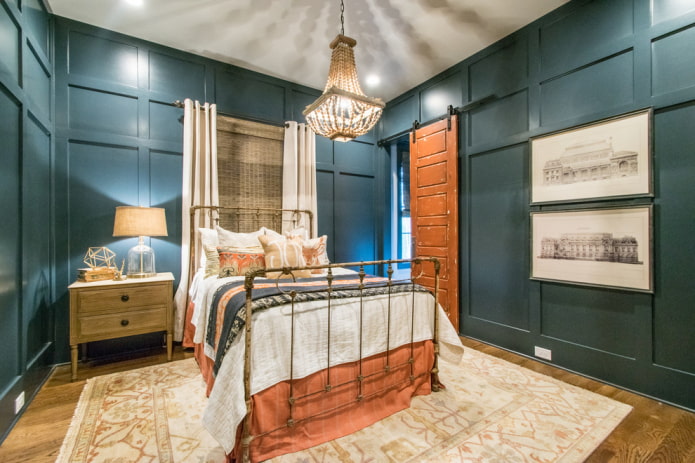 letto con forgiatura antica all'interno
