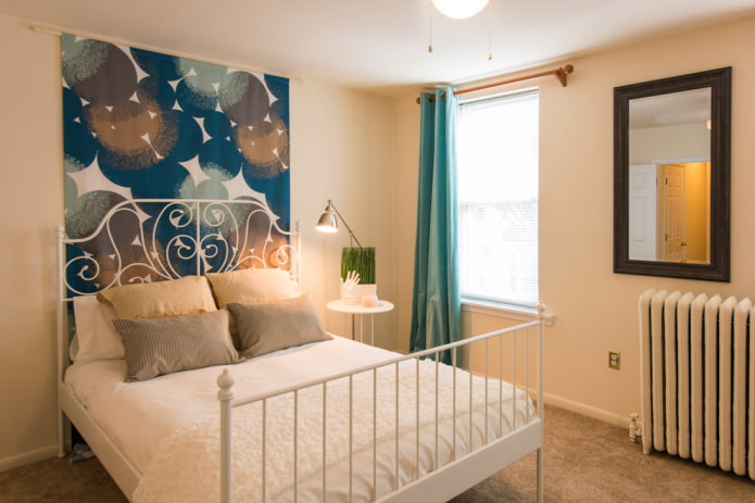 letto con forgiatura nell'interno della camera da letto