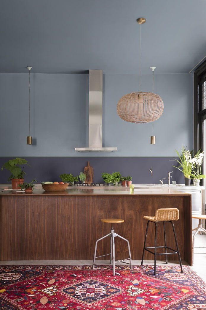 cucina con tappeto in stile moderno