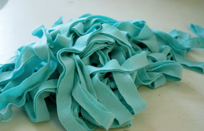 Fili lavorati a maglia