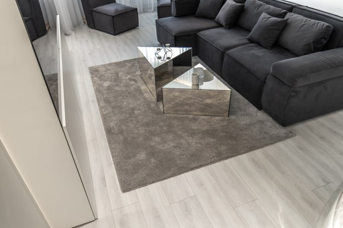 tappeto grigio