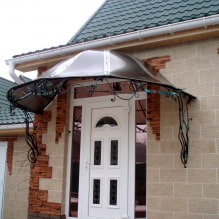 Come realizzare una tettoia per il portico di casa da soli?-2